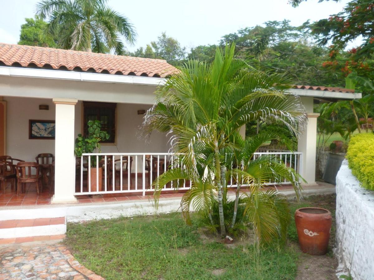 Hacienda Hotel Boutique Campestre Las Palomas Tocaima Exterior photo