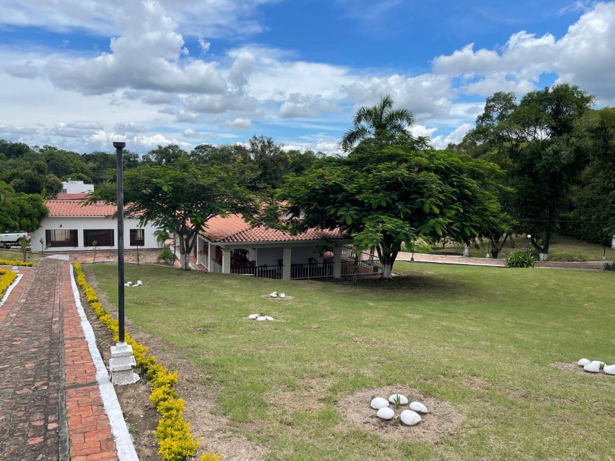 Hacienda Hotel Boutique Campestre Las Palomas Tocaima Exterior photo