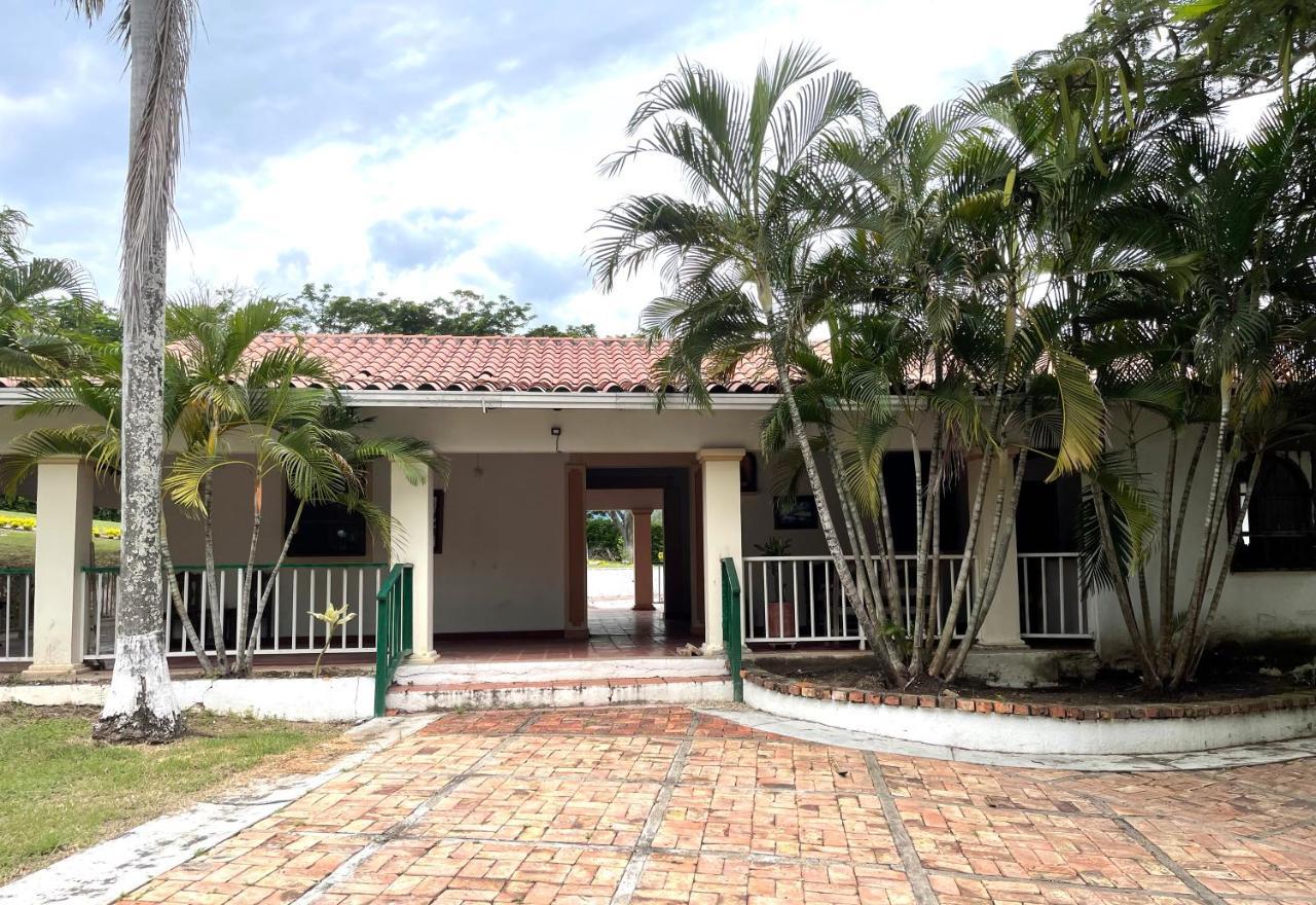 Hacienda Hotel Boutique Campestre Las Palomas Tocaima Exterior photo