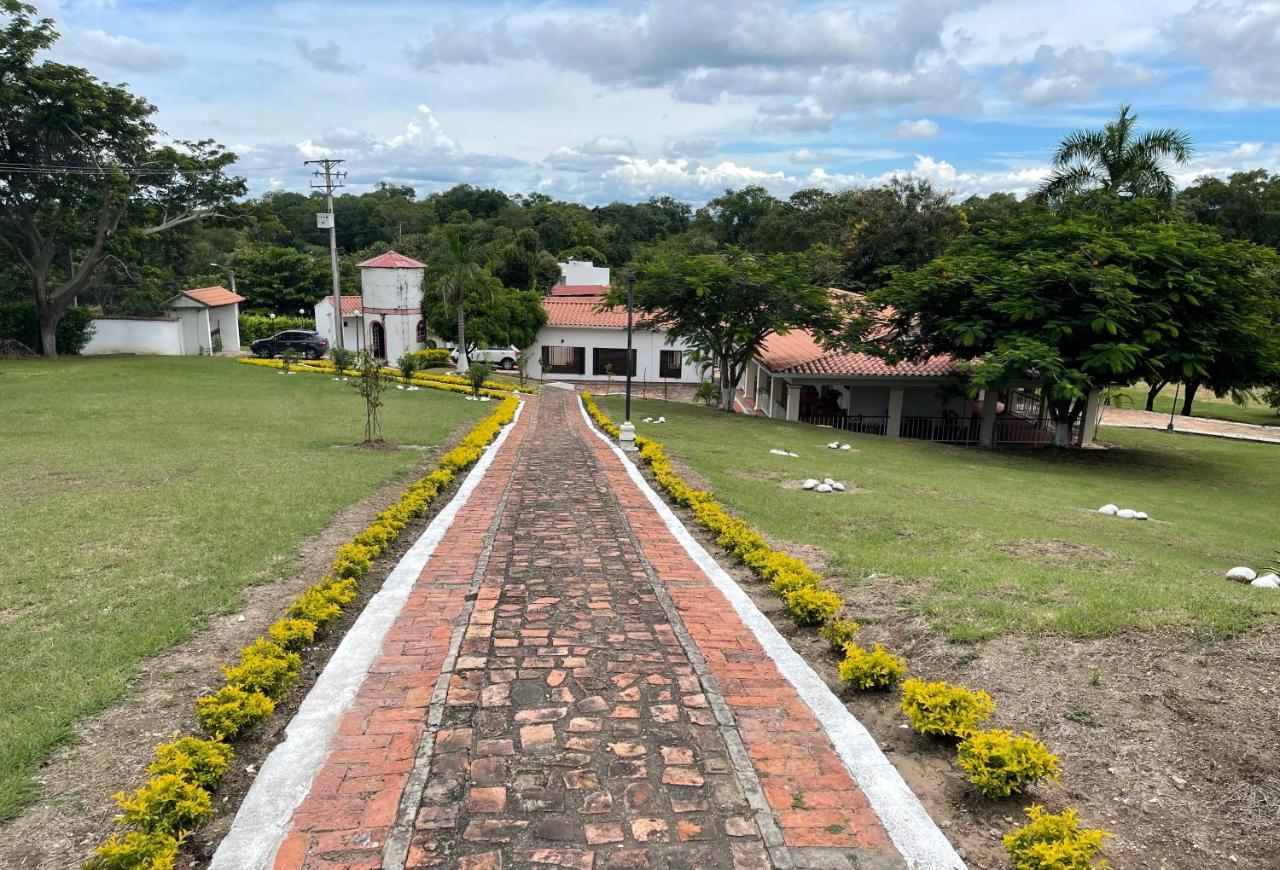 Hacienda Hotel Boutique Campestre Las Palomas Tocaima Exterior photo