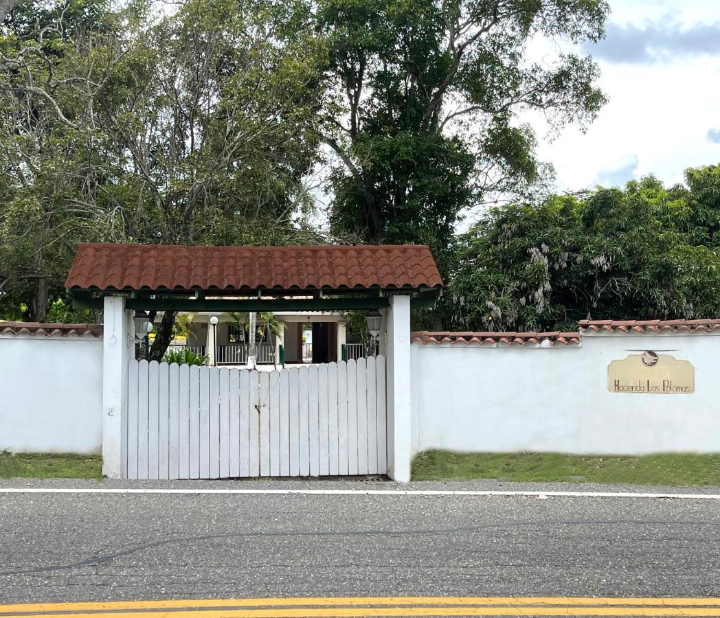 Hacienda Hotel Boutique Campestre Las Palomas Tocaima Exterior photo