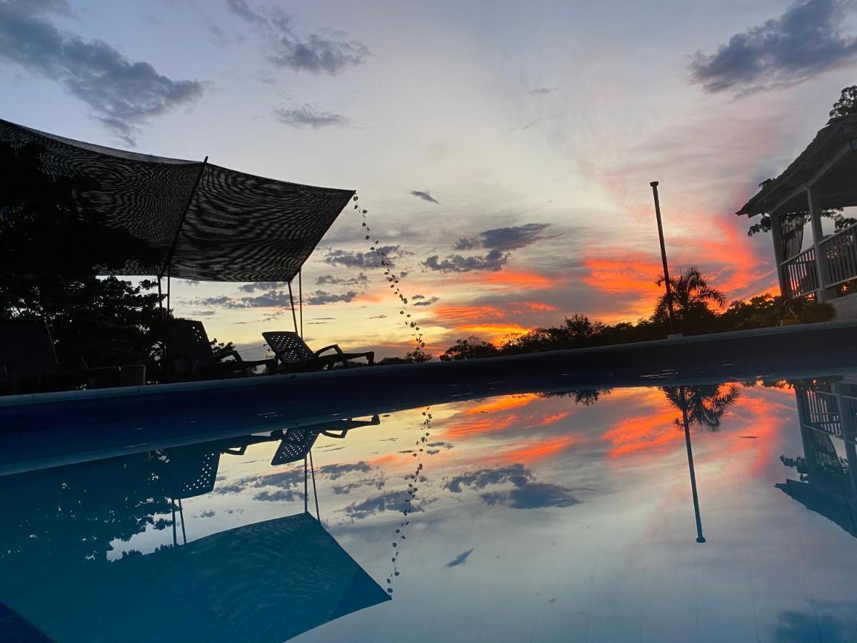 Hacienda Hotel Boutique Campestre Las Palomas Tocaima Exterior photo